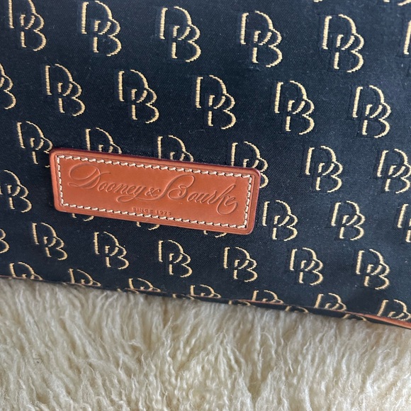 Vintage Dooney & Bourke Signature Black and Brown Tote Bag - Picture 4 of 14